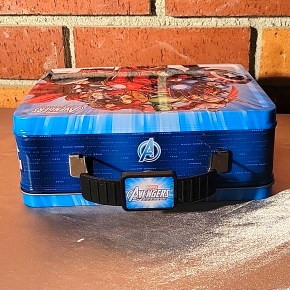 Vintage Marvel the Avengers Metal Lunch Box - Picture 6 of 10